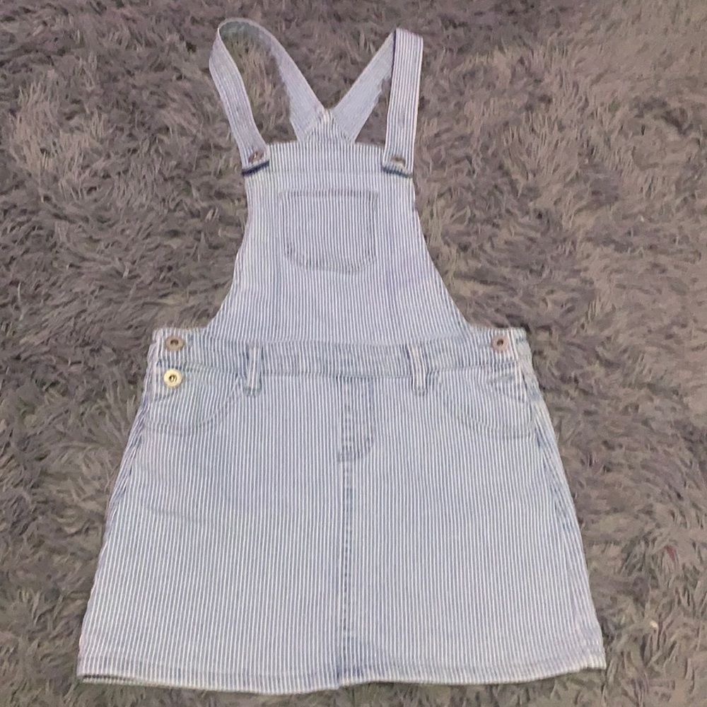 I am selling this Jean skirt overall